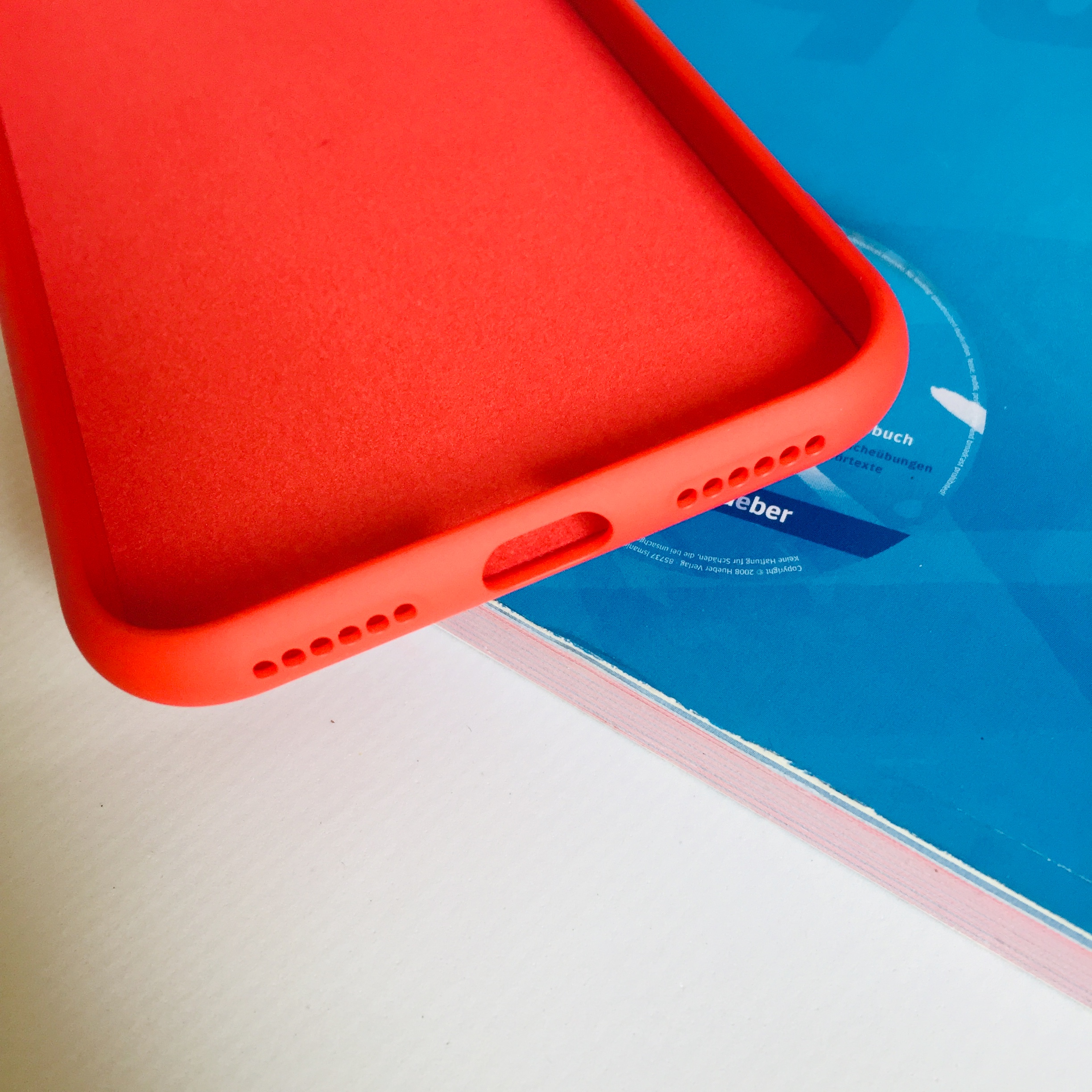 Ốp Lưng Silicone Dẻo Lót Nhung Nỉ Chống Sốc Dành Cho Điện Thoại iPhone XSMax .