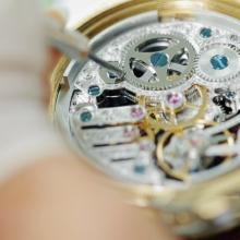 Invicta Women s 0136 Wildflower Collection 18k Gold-Plated Stainless Steel Watch 7