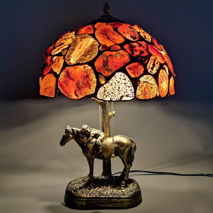 Đèn bàn trang trí DandiHome - đèn đá tự nhiên màu mã não chao đường kính 30cm