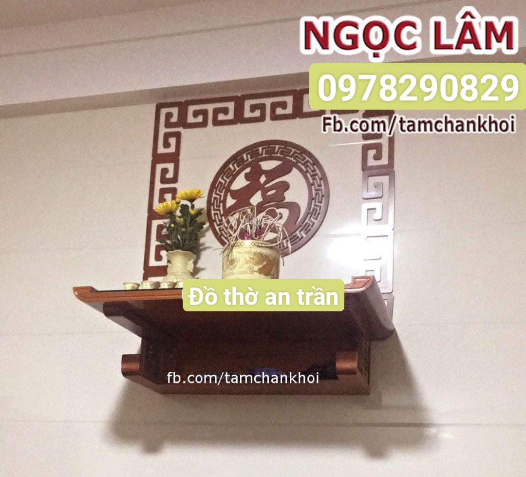 Bàn thờ treo tường bằng gỗ sồi nga 69 cm