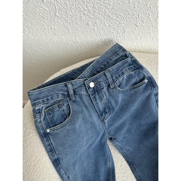 Quần Jeans cúc lệch Jang Jang