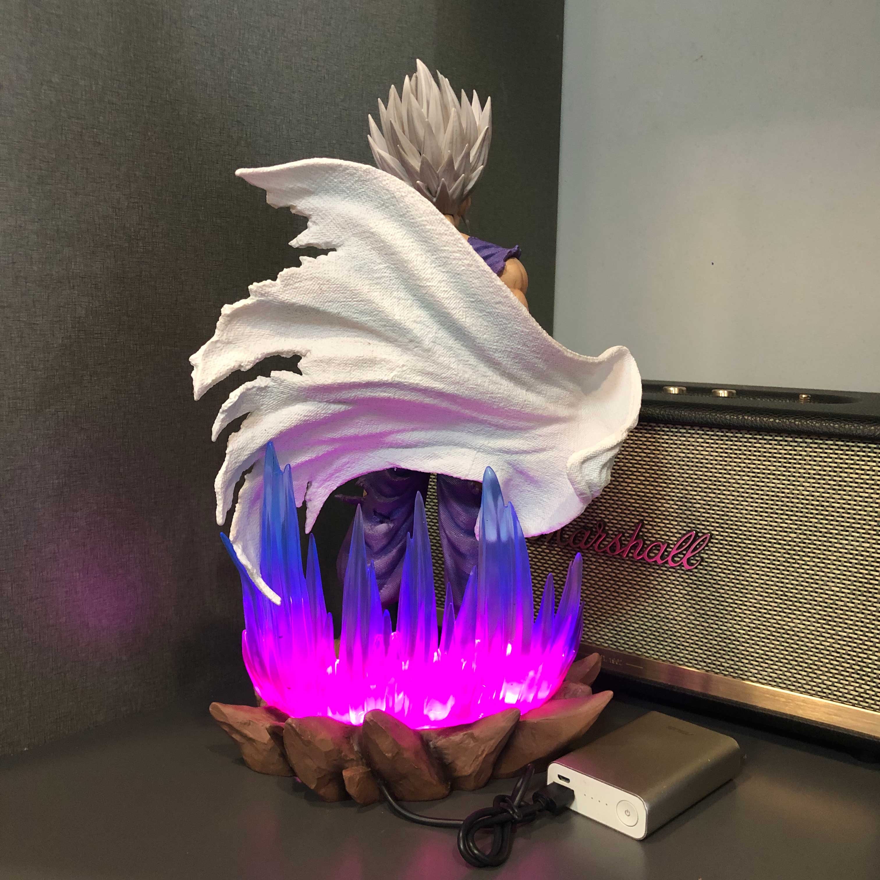 Mô hình Beast Gohan cầm áo choàng 36 cm có LED (USB rất sáng) - Dragon Ball