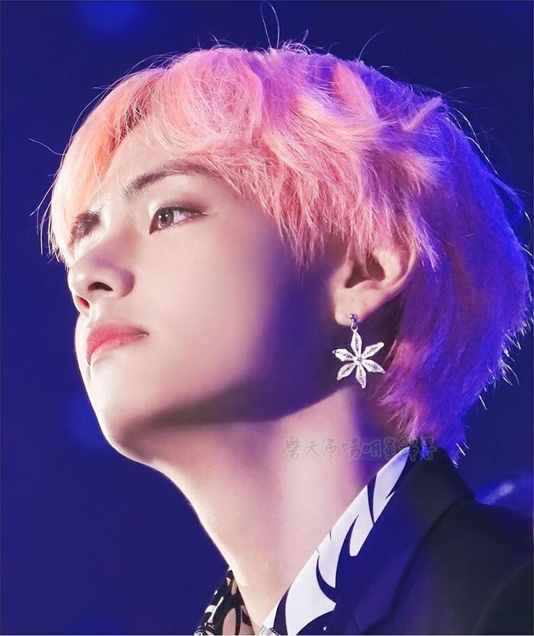 Hoa tai Bangtan BTS V Kim Taehyung bông tai cánh hoa