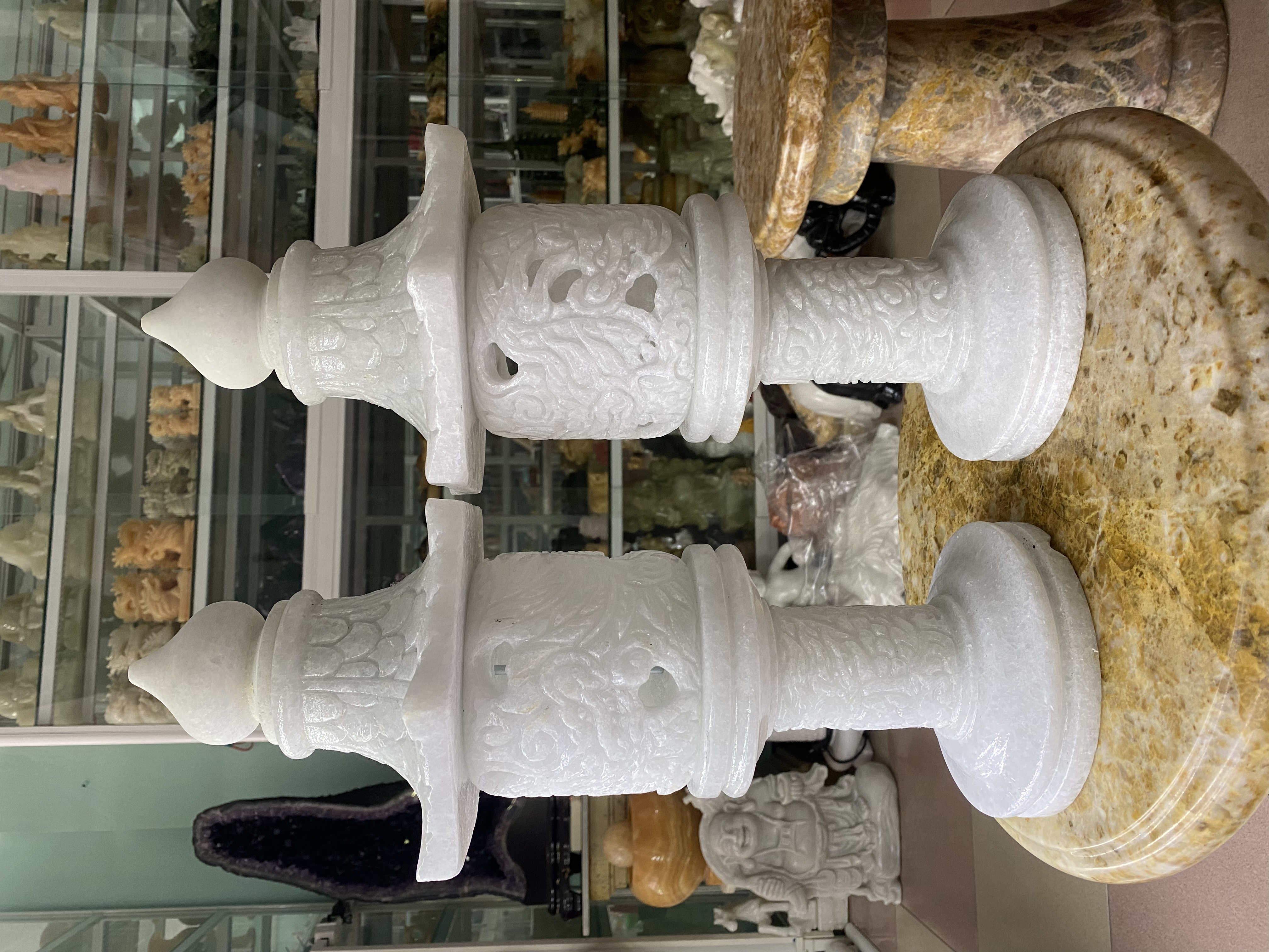 Cặp Đèn Trang Trí, Đèn Thờ, Đèn Mái Chùa Đá Cẩm Thạch Trắng - cao 42cm
