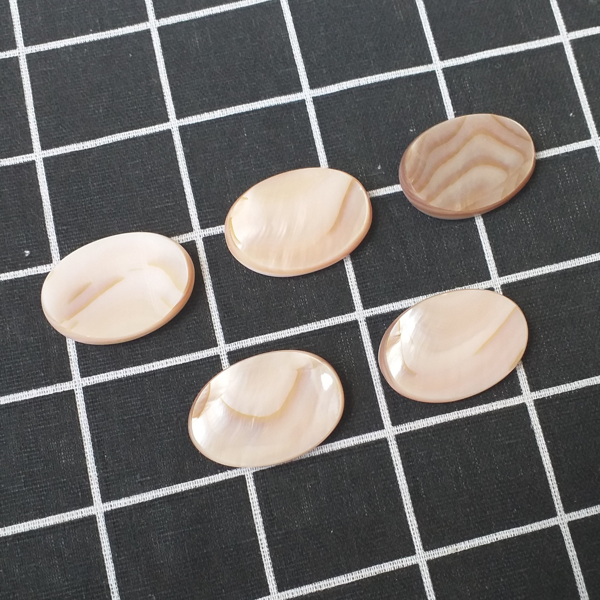 Gác đũa Xà Cừ Nâu Hồng hình Oval 3,5cm - Phụ kiện cao cấp giúp bàn ăn sang trọng