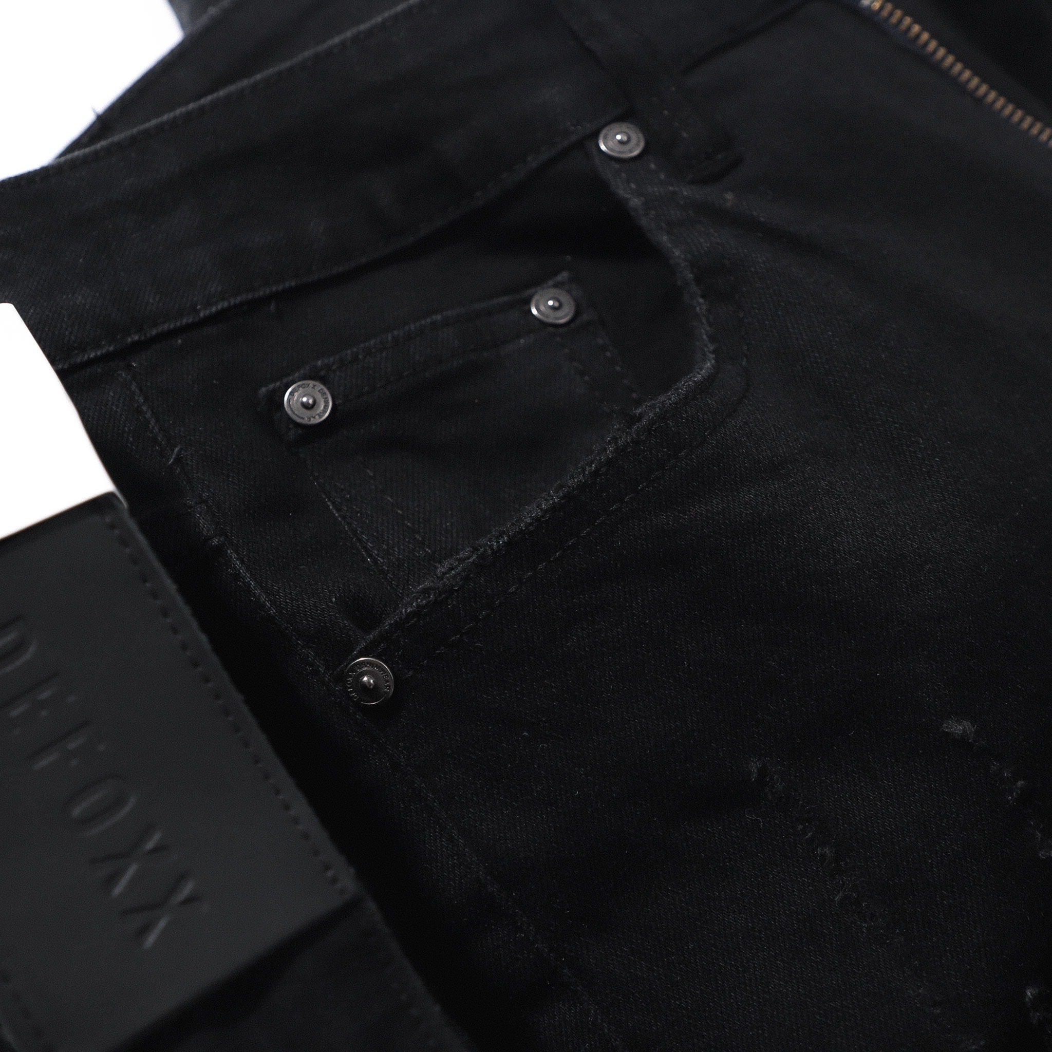 Quần jean đen wash cào rách gối DF form slimfit - Quần jeans nam cao cấp 220631 | LASTORE MENSWEAR