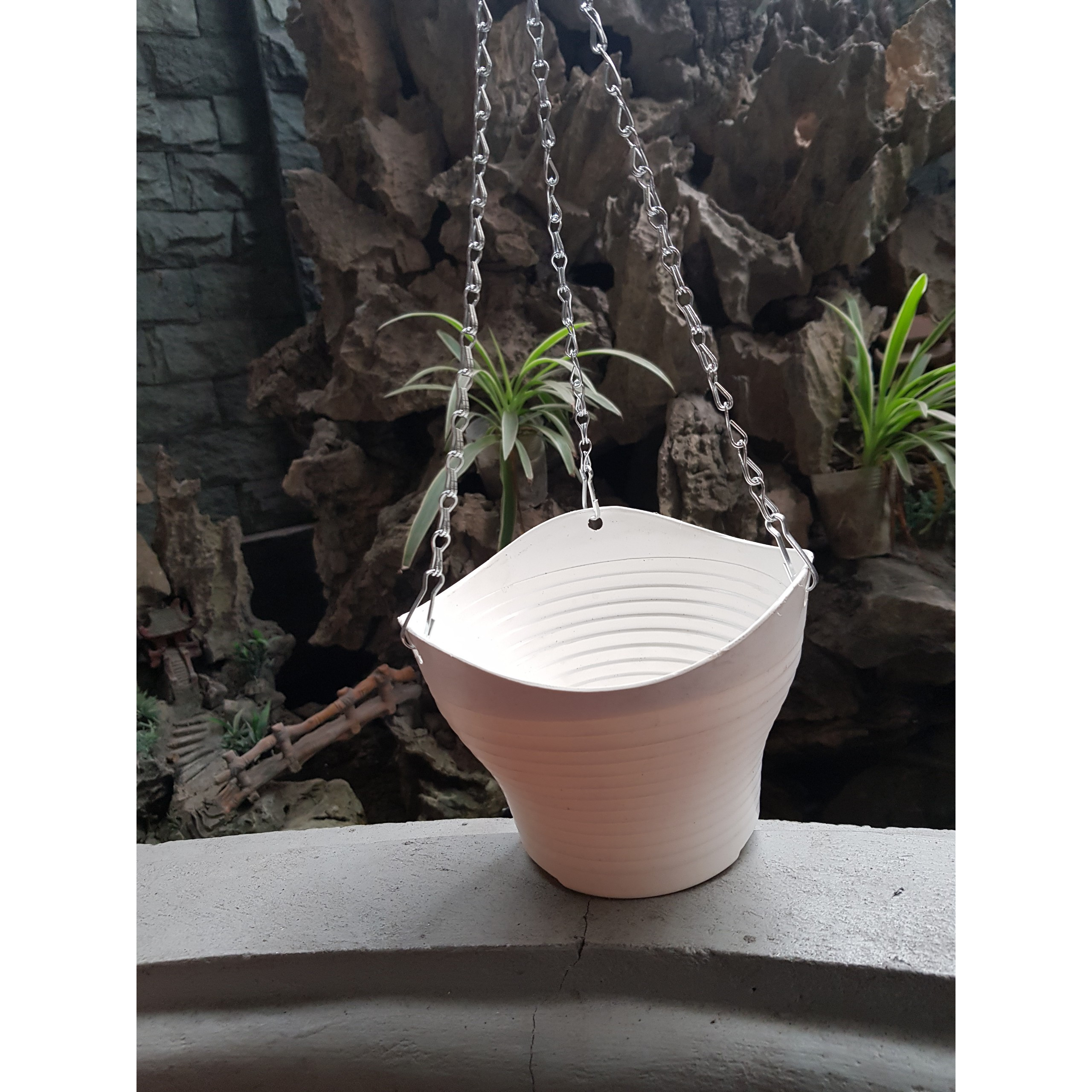 5 Chậu Sóng Trồng Hoa Bằng Nhựa Có Móc Treo Đường Kính Miệng 18cm
