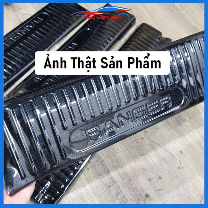 Bộ nẹp bước chân ô tô Ranger 2022-2023-2024 vân titan, ốp bậc cửa lên xuống chống trầy xước, trang trí xe hơi