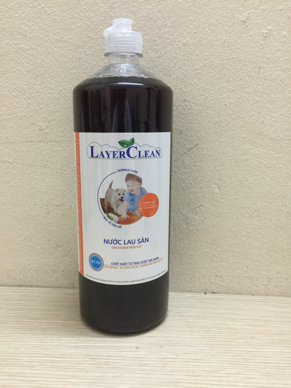 Nước Lau Sàn Hữu Cơ Layer Clean Chiết Xuất Từ Tinh Chất Trà Xanh - Hương Quế, Thể Tích: 1,25L