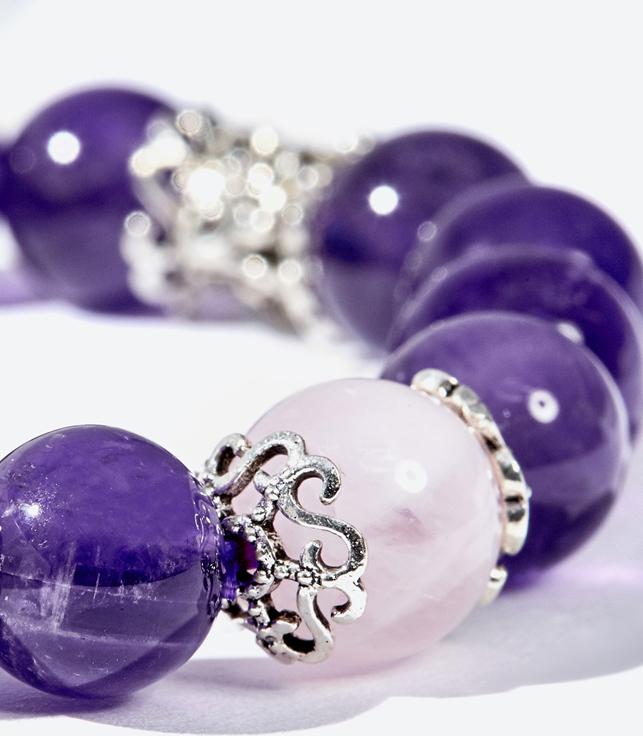 Vòng tay hoa mẫu đơn thạch anh hồng mix tím Ngọc Quý Gemstones