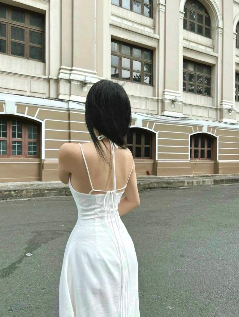ĐẦM MAXI CỔ YẾM KHOÉT NGỰC 14352