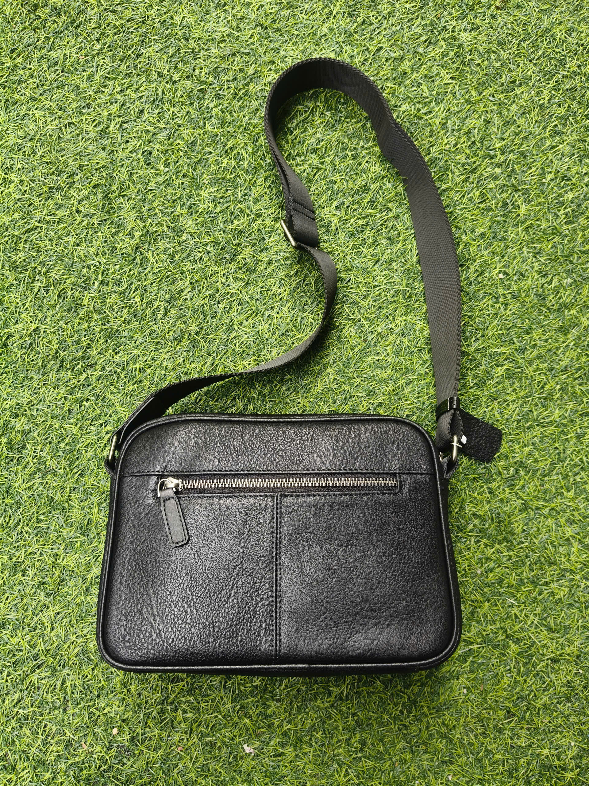 Túi Đeo Chéo Nam Da Bò Thật BHM6179 – Gọn Nhẹ, Bền Bỉ, Đậm Chất Nam Tính