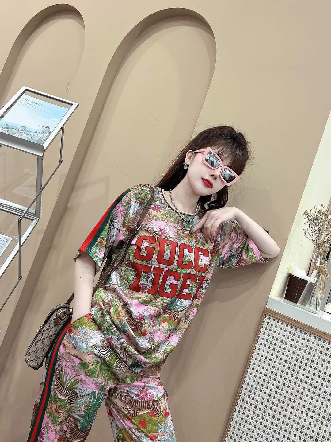 Đồ bộ thun cotton form rộng họa tiết hoa lá phối chữ