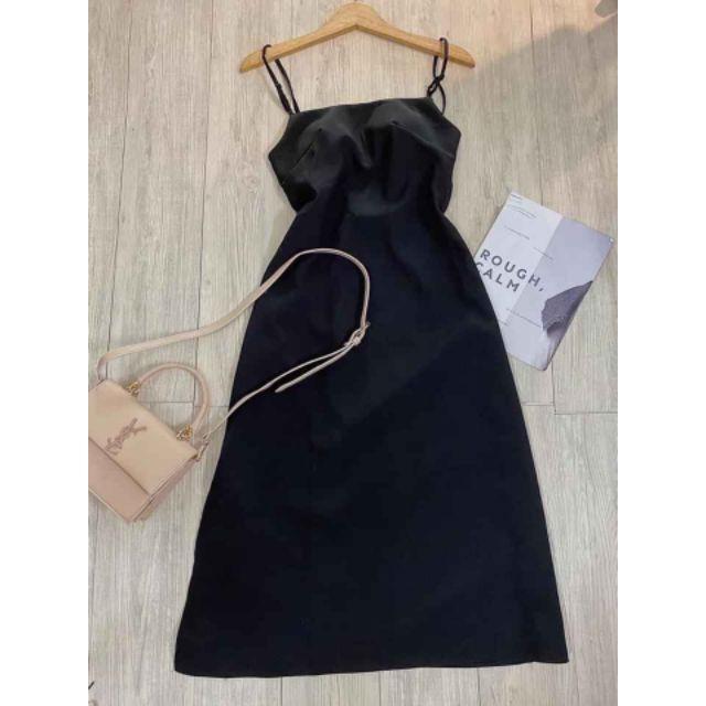 Đầm đen hai dây form dài hở lưng hot trend