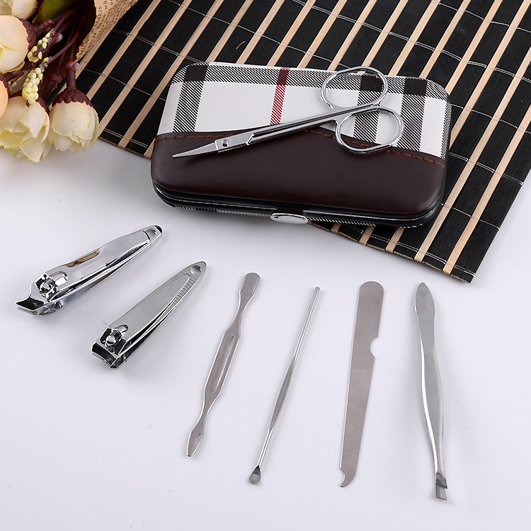 Bộ bấm móng tay chân 7 món có hộp đựng bằng da PKS