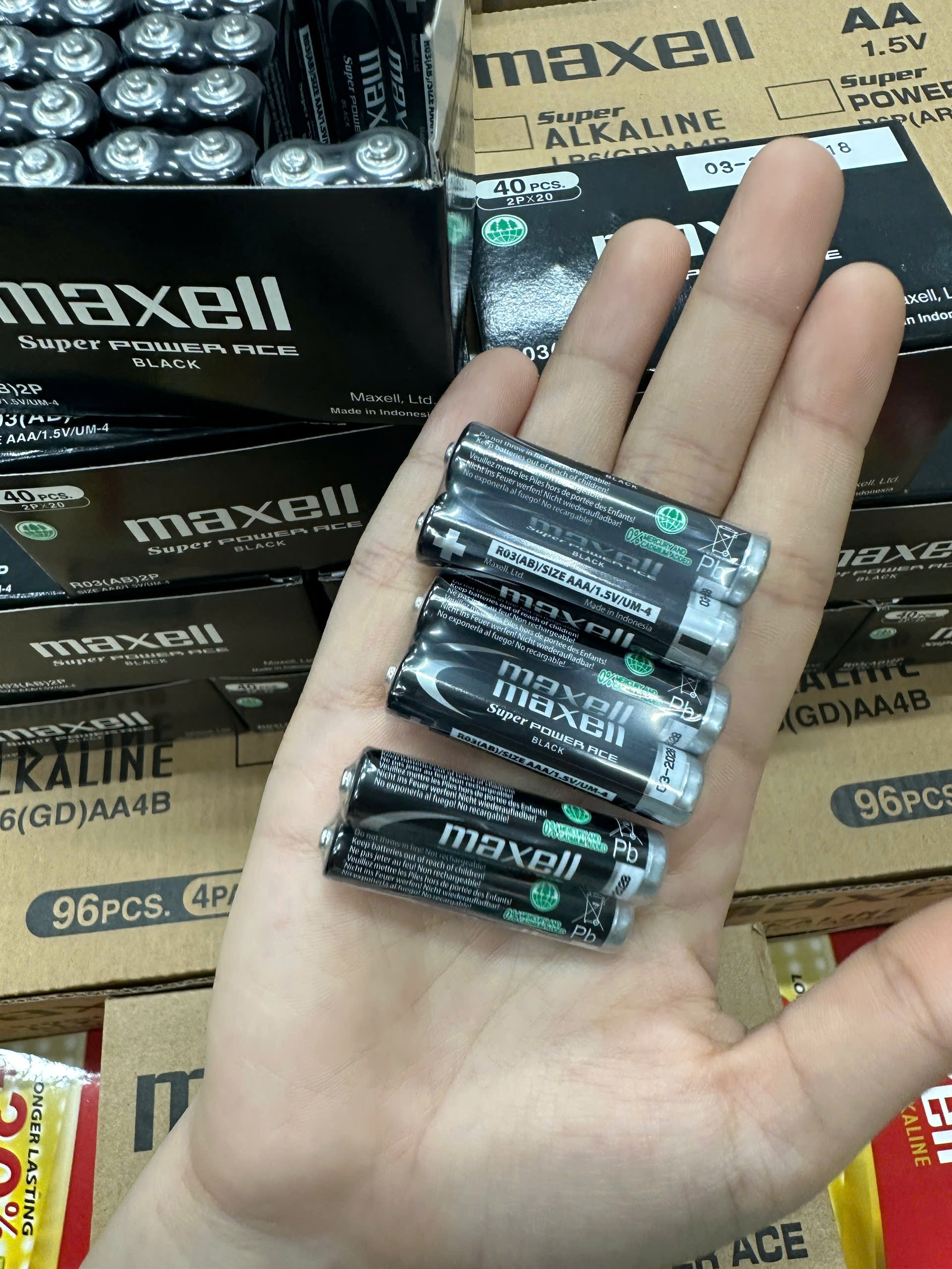 Pin tiểu AAA / Pin tiểu 3A Pin Maxell R03- Hộp 40 viên - Hàng chính hãng