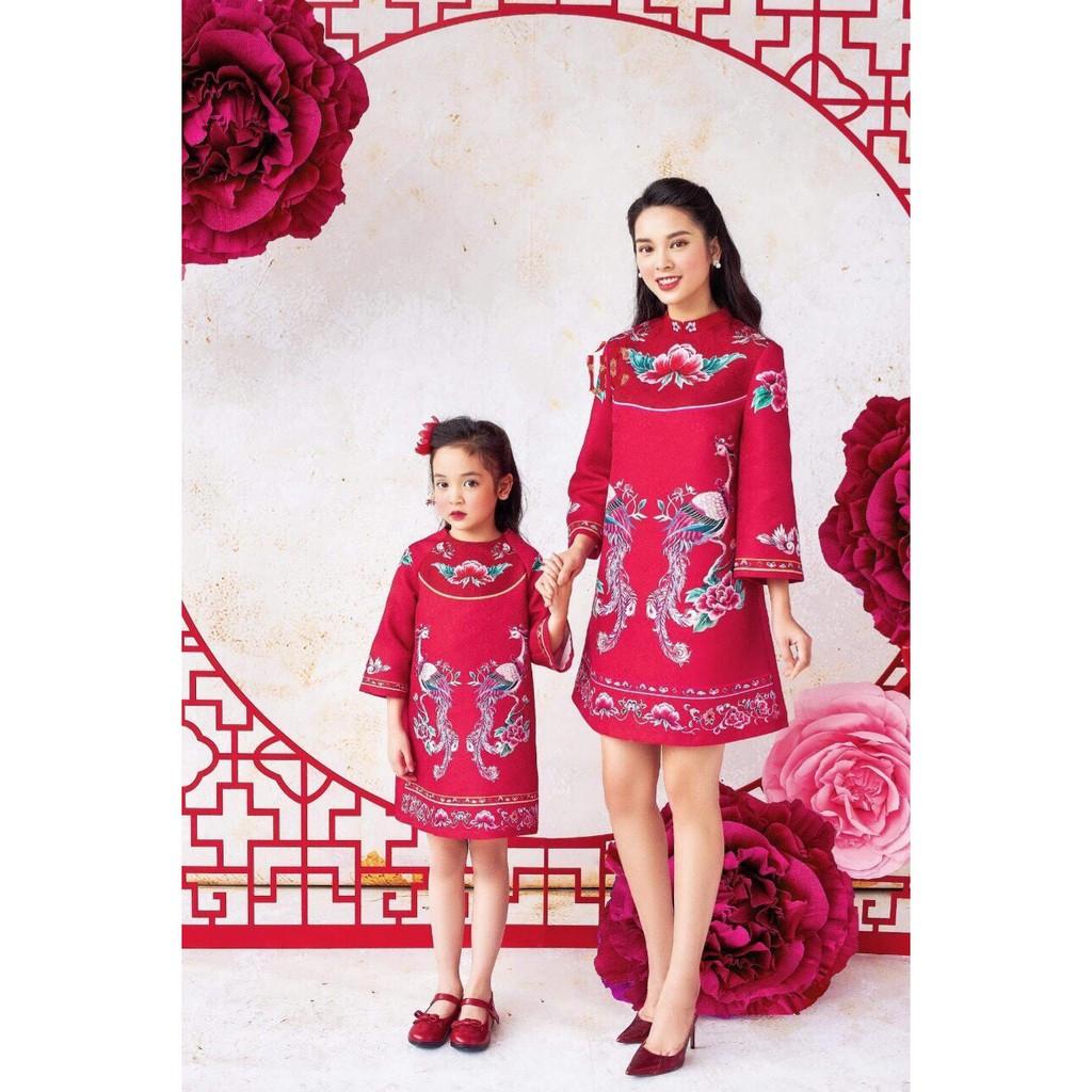 Set váy gấm mẹ bé