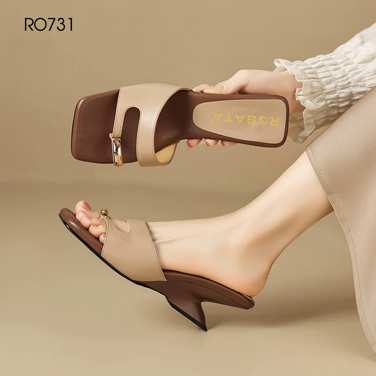 Dép nữ quai ngang xỏ ngón, gót cách điệu ROSATA RO731 - 5p- Nâu, Trắng- BKSTORE