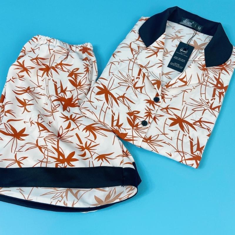 Đồ bộ pijama lụa, đồ mặc nhà nữ VILADY - B133 kiểu quần đùi tay cộc mặc hè thoáng mát Họa tiết Lá tre, chất liệu lụa Mango cao cấp