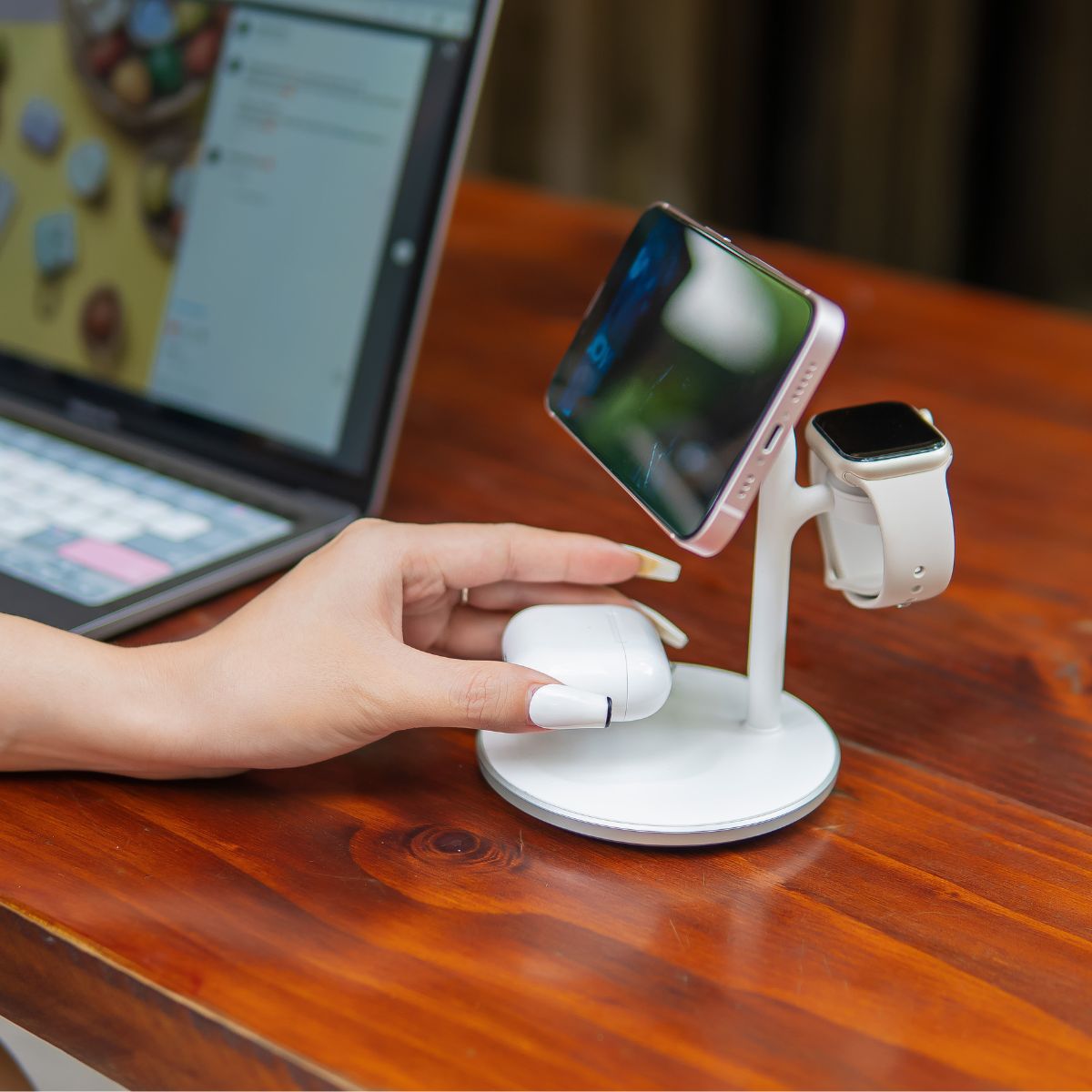 Đế sạc Choetech T585-F không dây Mag-safe 3 in 1 dành cho IP, AIR-PODS, AP-PLE WATCH (Hàng chính hãng)