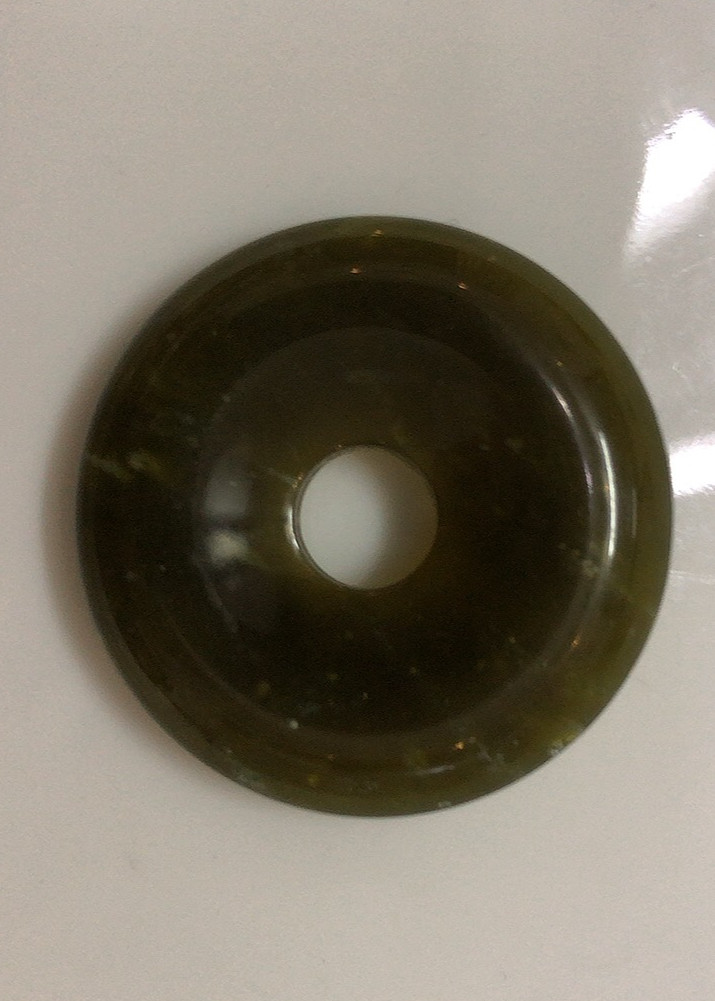Đồng điếu ngọc jade đeo cổ nhiều màu cho mệnh Hỏa Mộc Kim thổ ngọc tự nhiên của Việt Nam