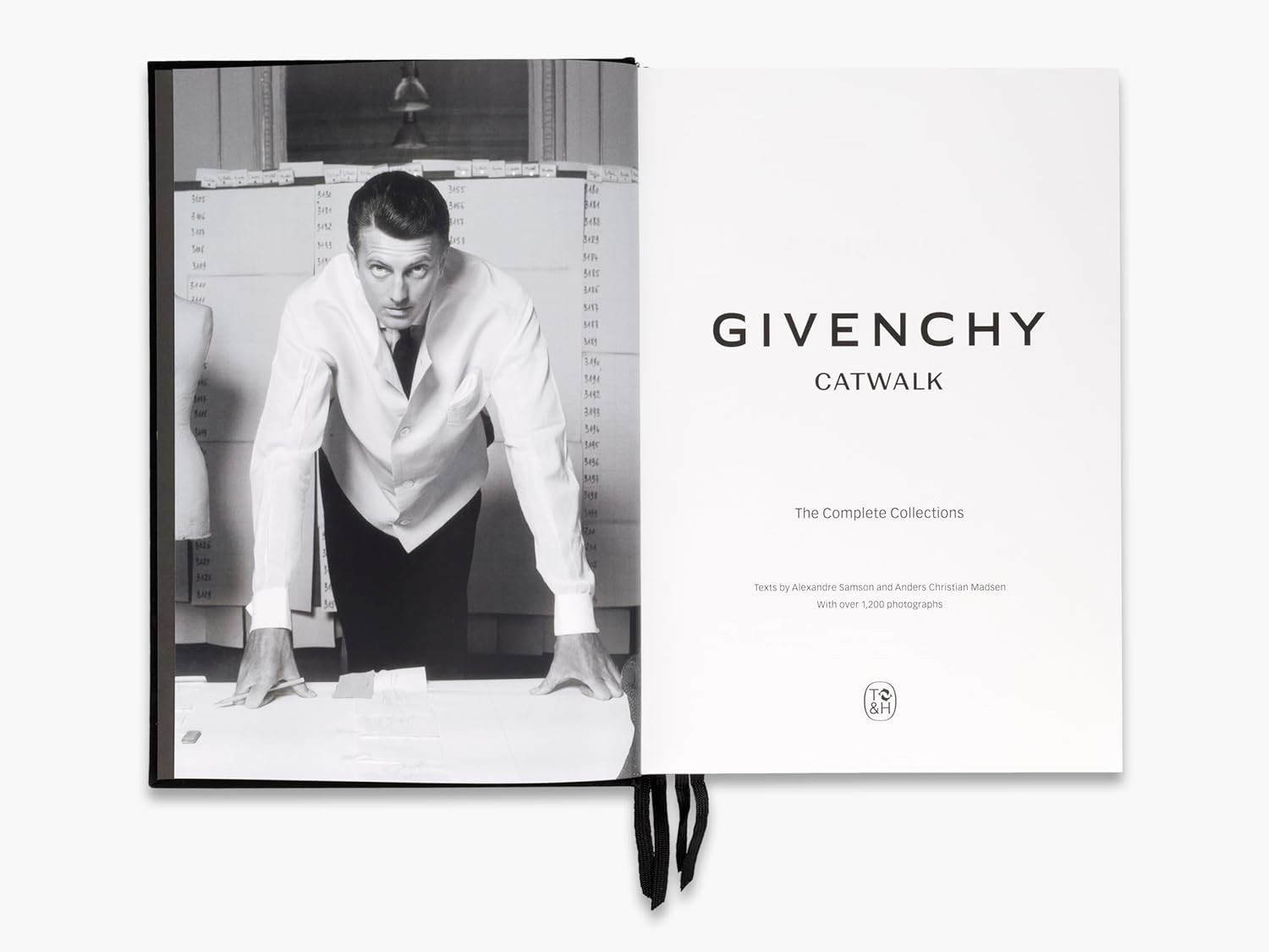 Artbook - Sách Tiếng Anh - Givenchy Catwalk: The Complete Collections