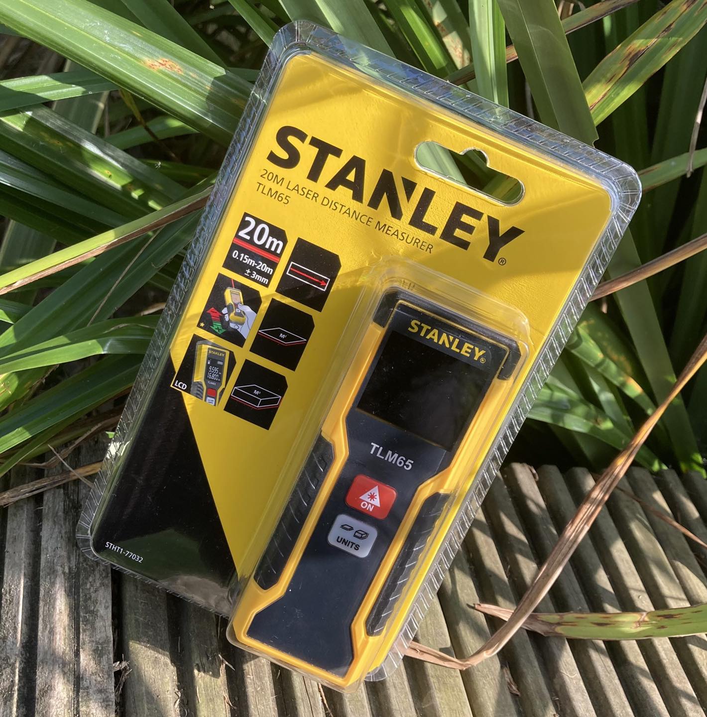 Máy đo khoảng cách 20m laser Stanley STHT1-77032- Hàng chính hãng