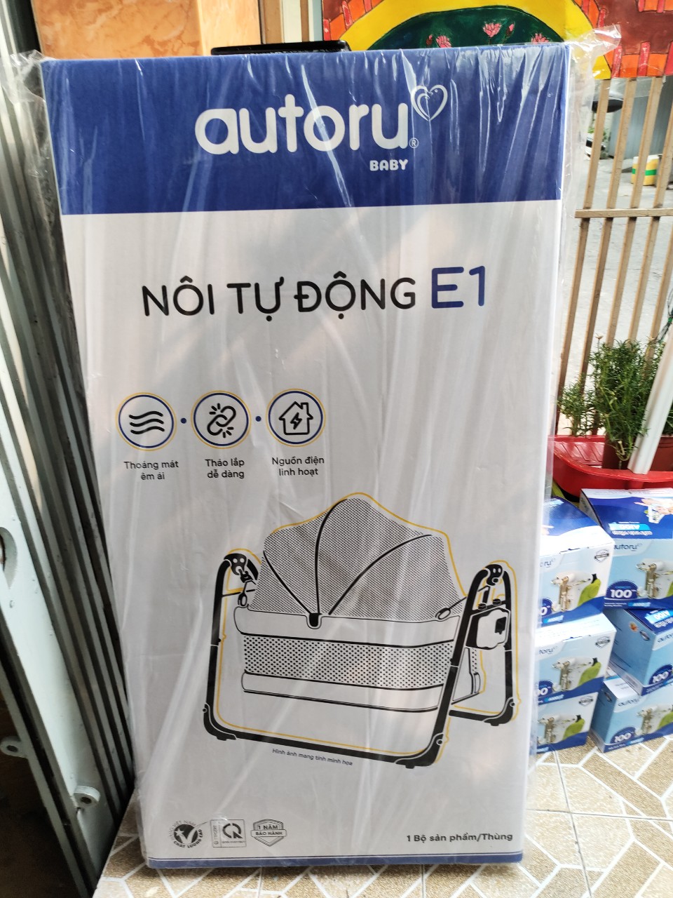 Nôi đưa võng tự động sức đưa 22 kg xanh