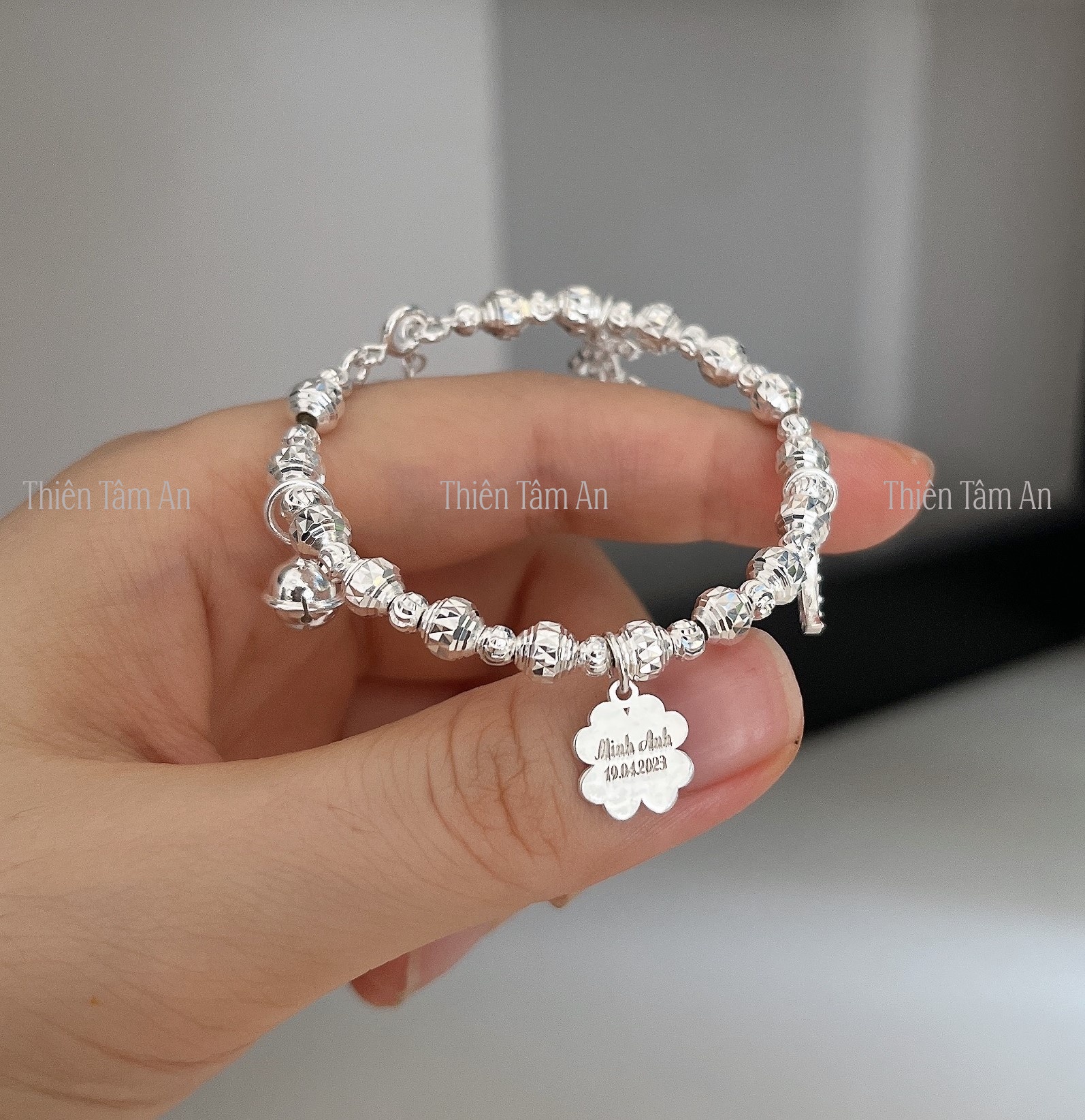 Vòng tay Bạc khắc Tên bé - Quà tặng sinh nhật, thôi nôi, đầy tháng ý nghĩa sang trọng - Lắc tay cỏ 4 lá TTA.VT050