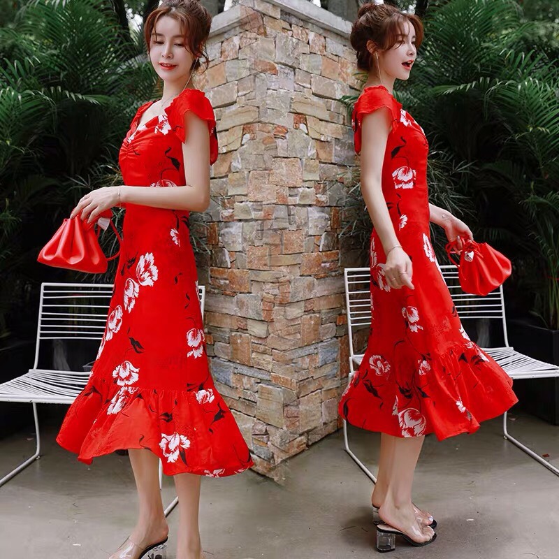 Đầm xòe hoa cổ vuông màu đỏ lai bèo siêu xinh - VN051851