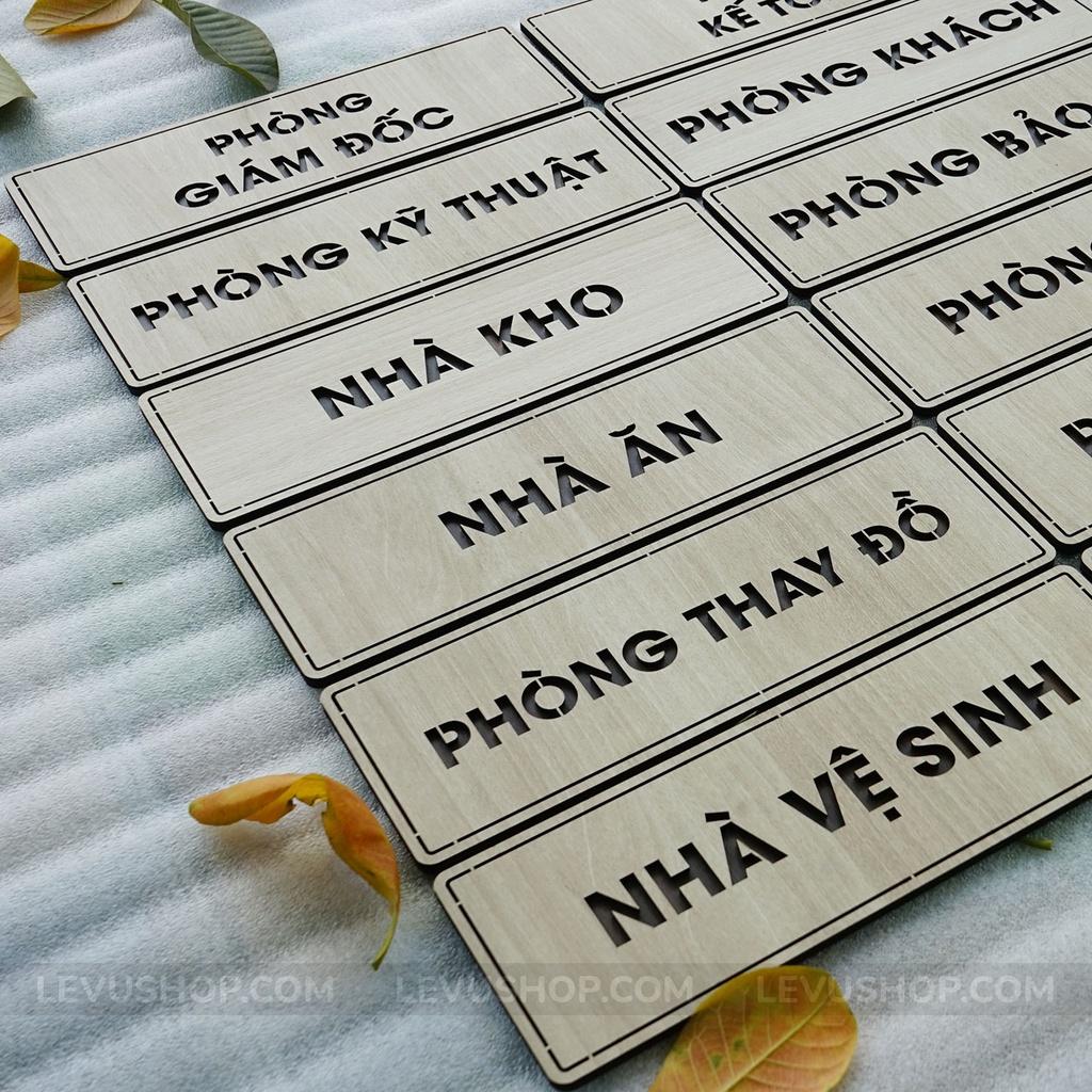 12 Mẫu bảng gỗ tên phòng dán cửa giá rẻ có sẵn keo dán tường