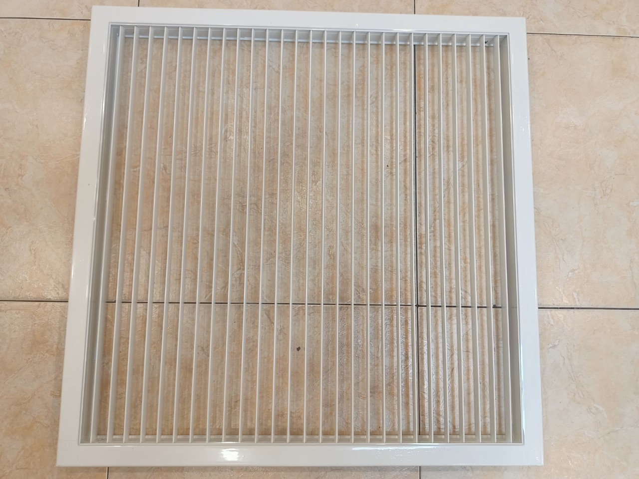 Cửa gió nhôm 450x450 nan bầu dục, miệng gió điều hòa âm trần nhôm