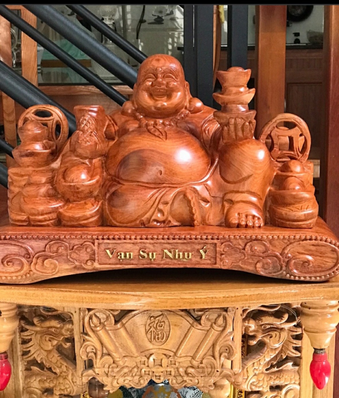Tượng di lặc ngồi vạn sự như ý Gỗ hương đá 50 x 29 x 24 CM