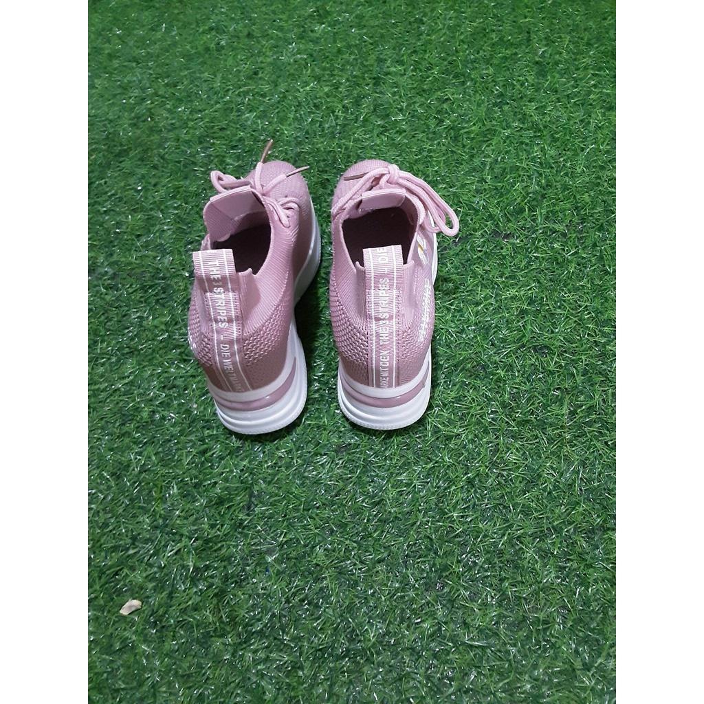 Giày snaker nữ,mã số A040,tăng chiều cao 7cm ,size từ 35-39.