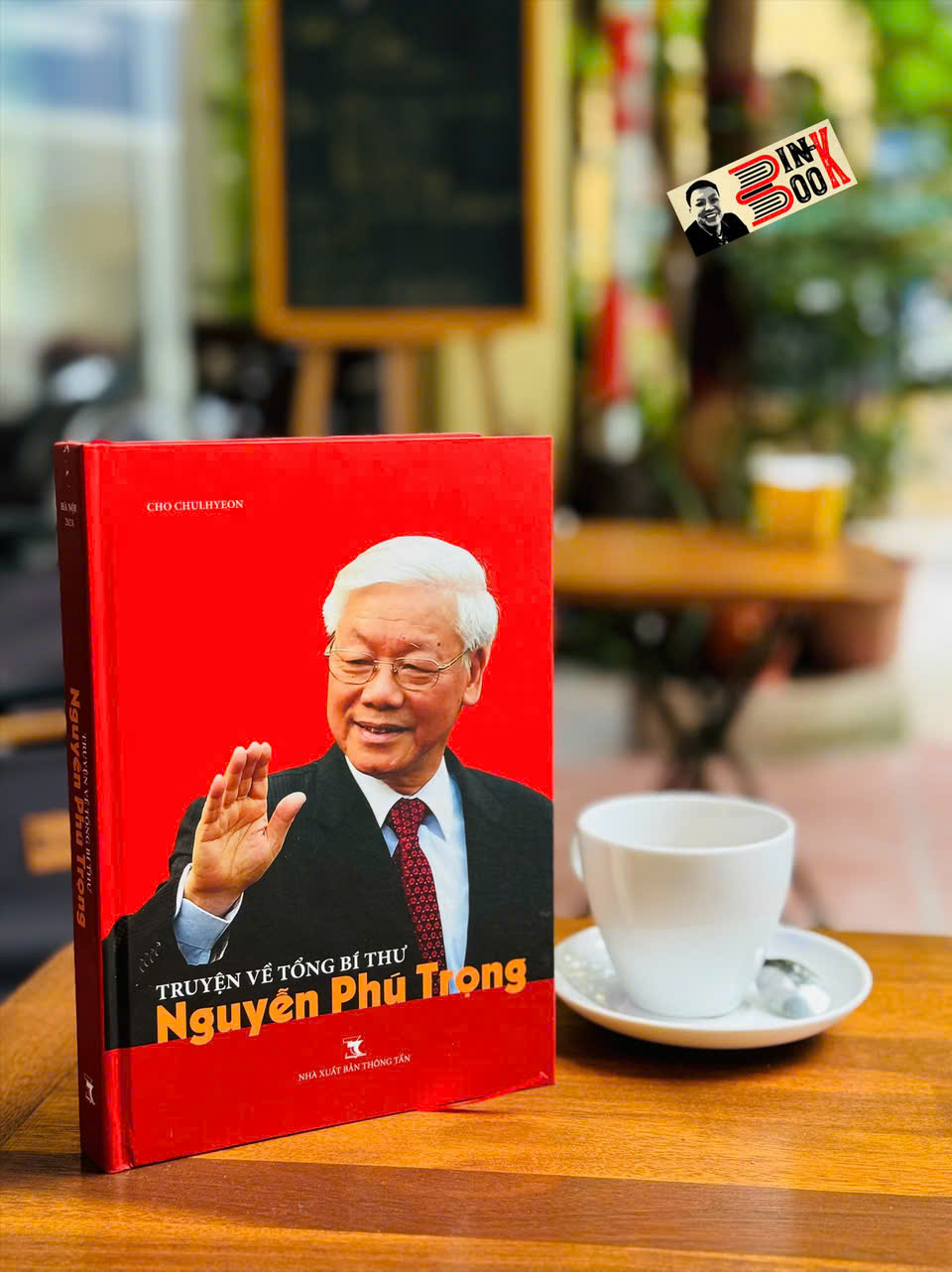 (Bìa cứng, in màu) TRUYỆN VỀ TỔNG BÍ THƯ NGUYỄN PHÚ TRỌNG - Cho Cheol Hyeon - NXB Thông Tấn