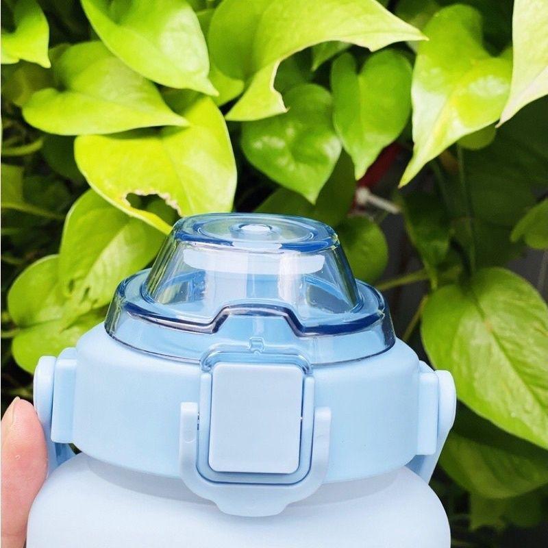 BÌNH NƯỚC TIKTOK 2 LÍT NHẮC NHỞ UỐNG NƯỚC ĐÚNG GIỜ