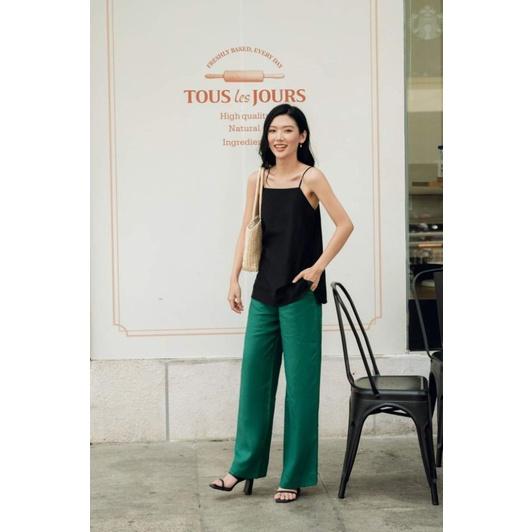 áo 2 dây cổ vuông.