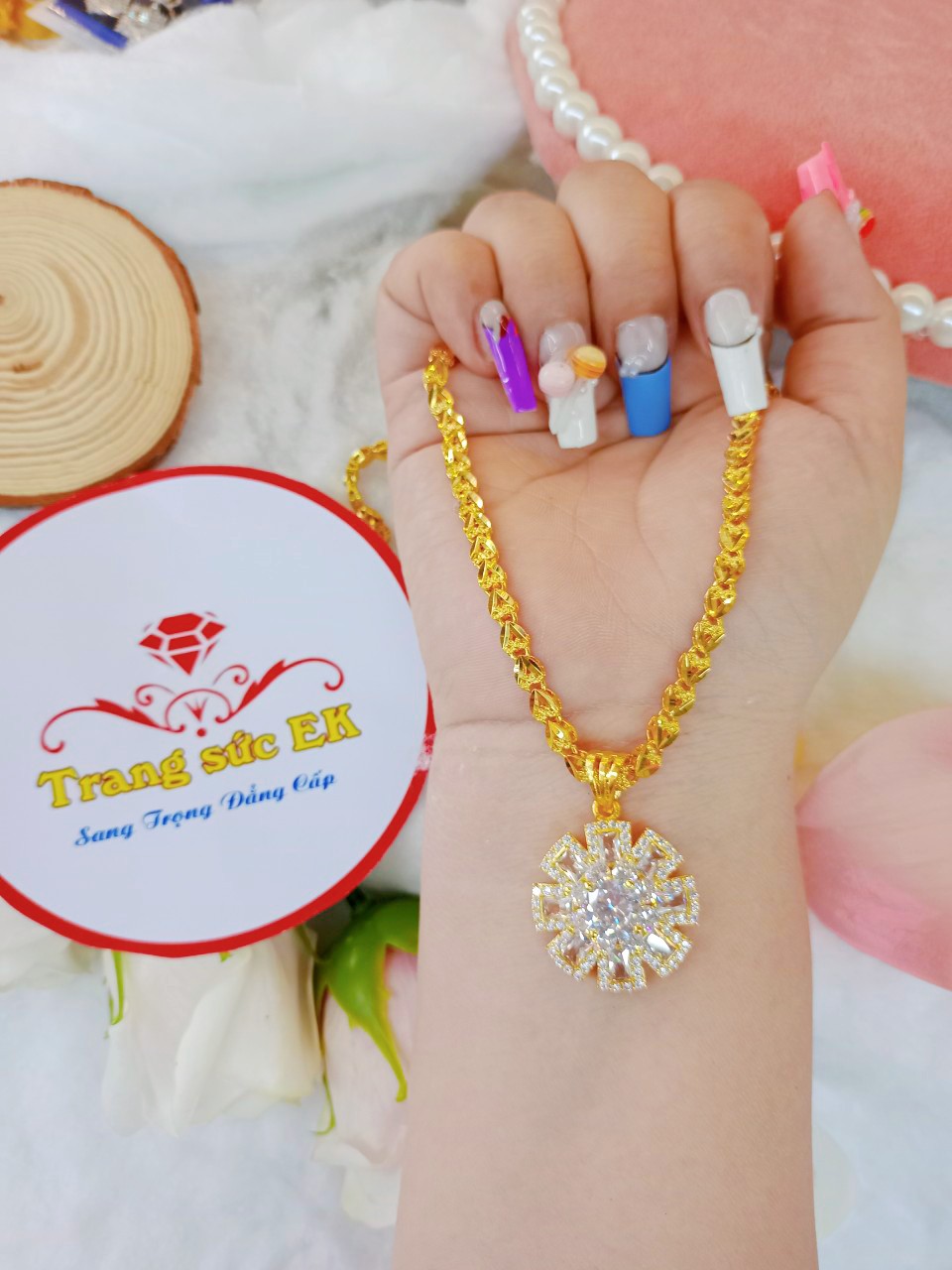 Dây chuyền nữ mặt xoàn mạ 18.k