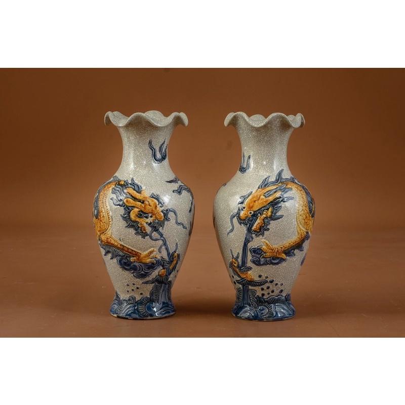 Lộc bình miệng lượn men rạn cổ, họa tiết đắp nổi Rồng- Sen. Gốm sứ Bát Tràng