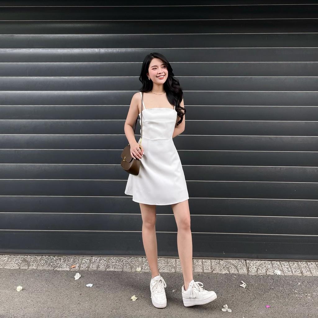 Đầm trơn 2 dây trắng và đen