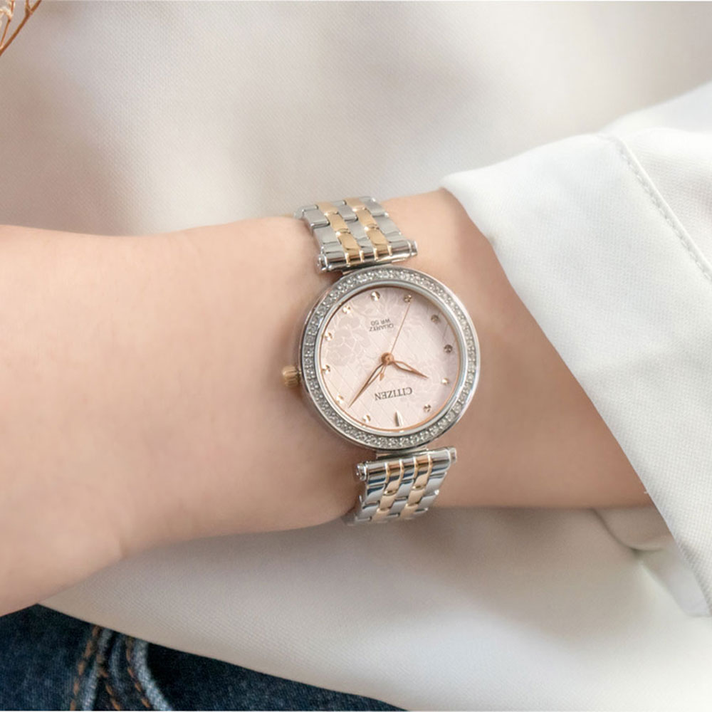 Đồng Hồ Nữ Citizen Đính Đá Swarovski Dây Thép Không Gỉ ER0218-53X - Mặt Hồng