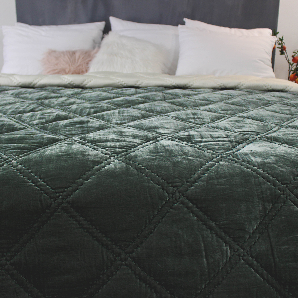 Chăn Nhung Lụa Chần Bông Điều Hòa Cao Cấp Dùng Bốn Mùa - Chăn Khâu Quả Trám Đôi I Silk Velvet Blanket.