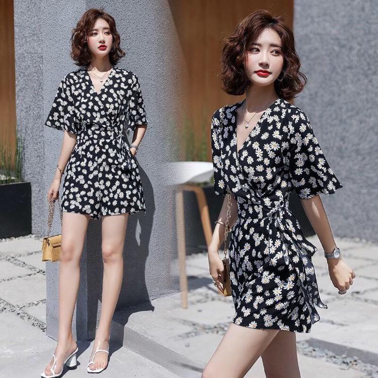 Jumpsuit ngắn cúc họa mi