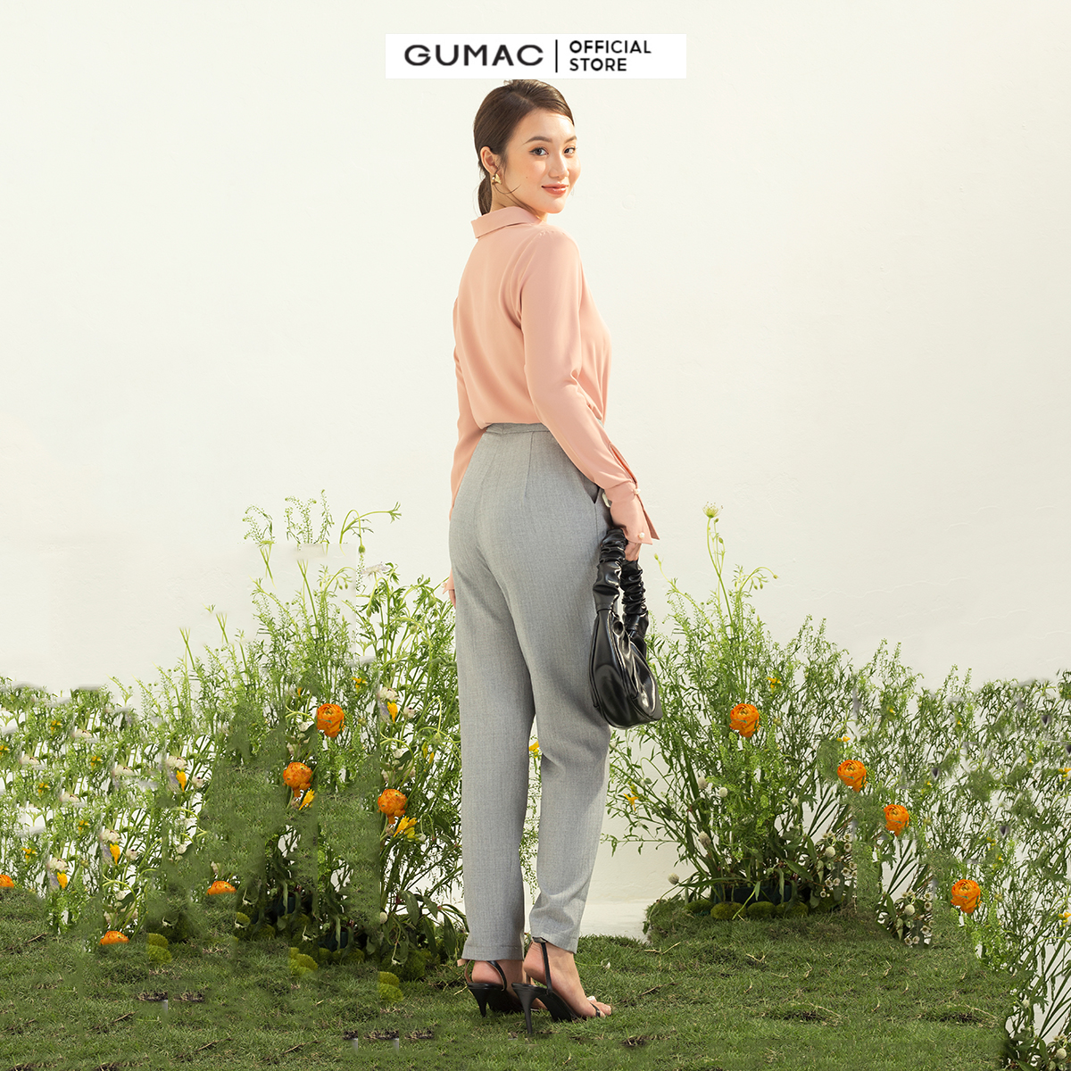 Quần tây nữ GUMAC QC03002 form cơ bản chạy sọc