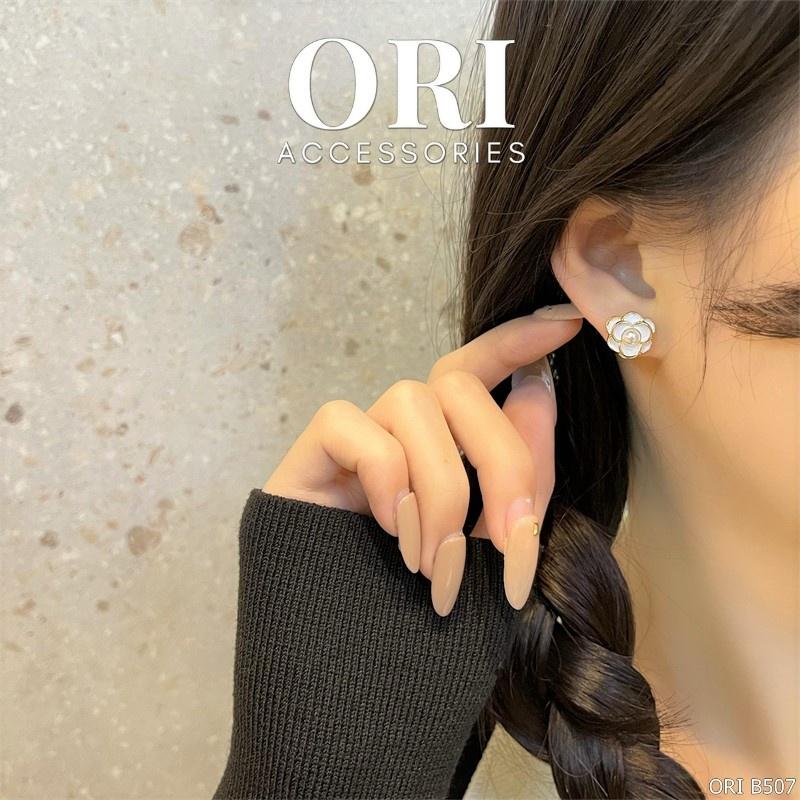 Bông tai nữ hình cánh hoa Vera xinh xắn ORI ACCESSORIES B507