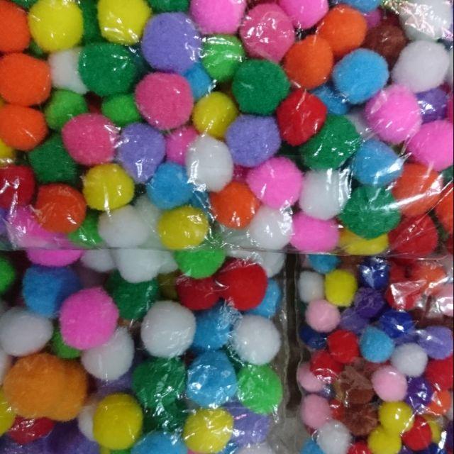 Hạt bông pom pom