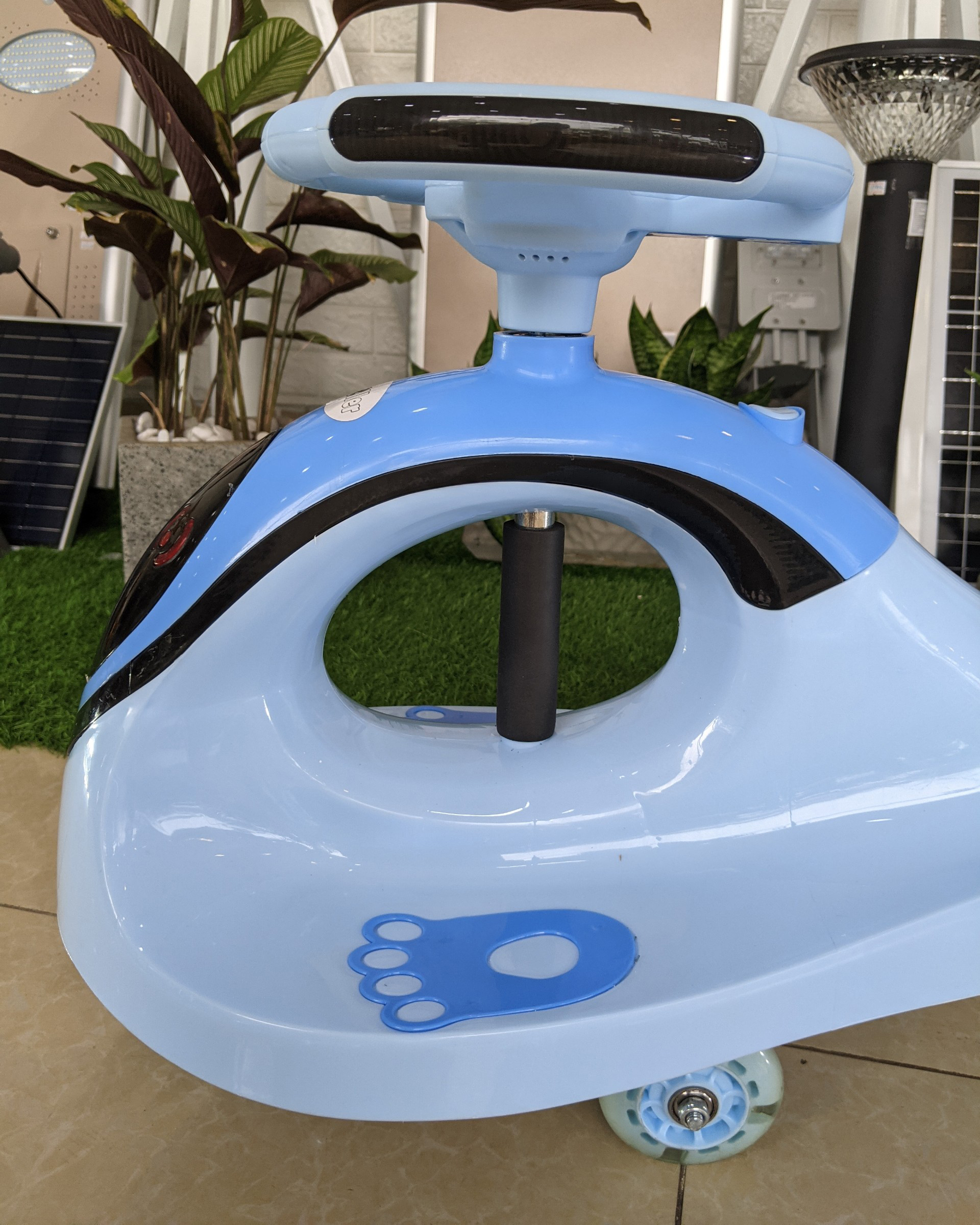 Xe lắc tay có đèn có nhạc BABY PLAZA HZL-988