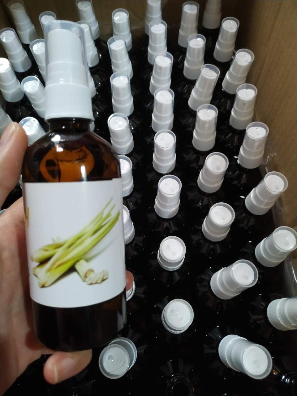 Tinh dầu sả chanh xịt phòng, chai 100ml
