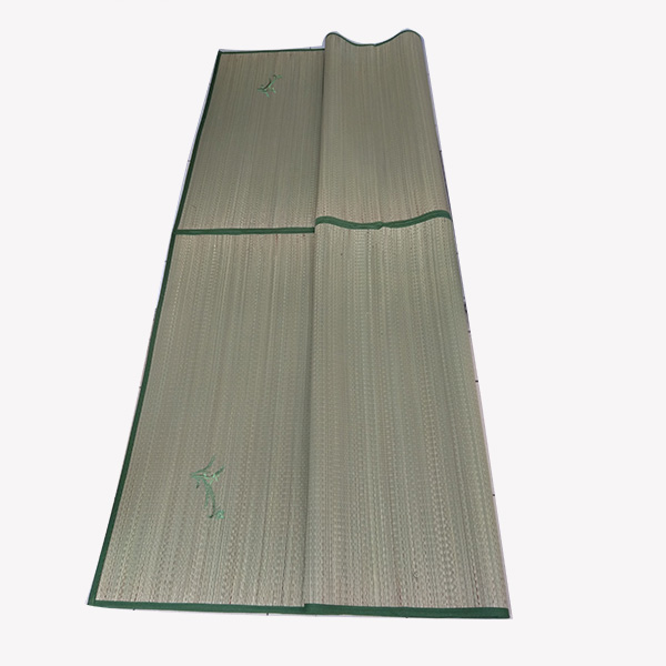 Chiếu cói sợi nhỏ Thái Bình viền vải, kích thước 1.92m x 1,2m