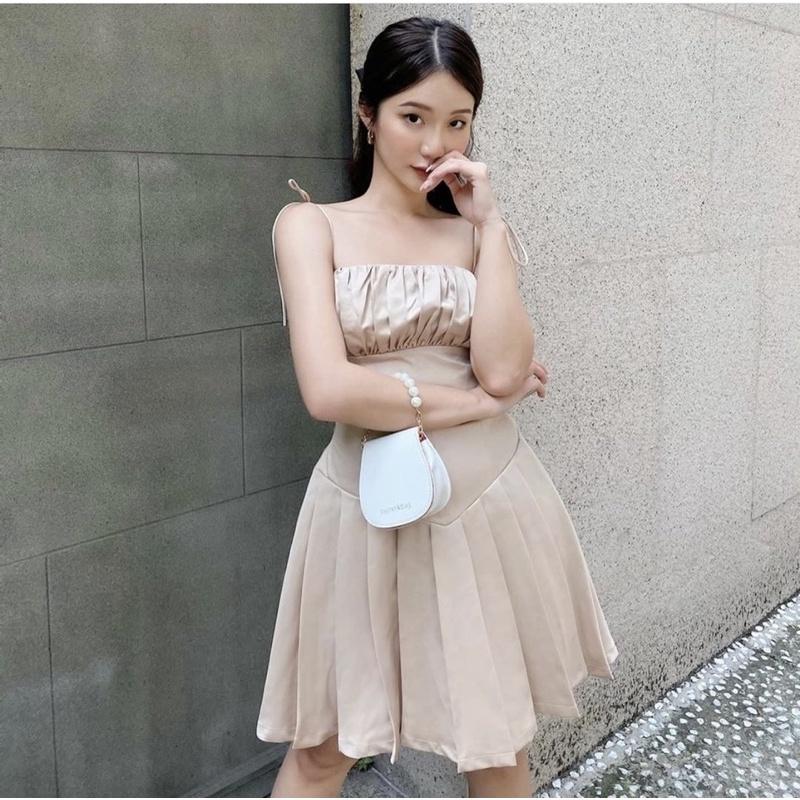 Đầm phi kem rã ngực 2d